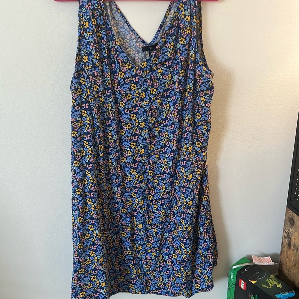 V neck gap midi dress